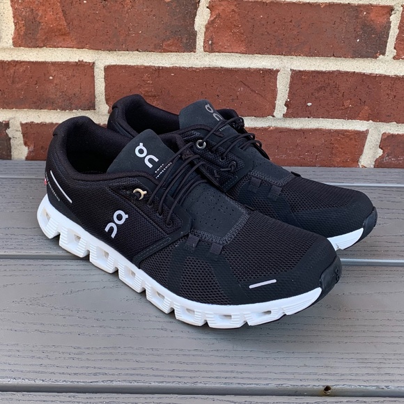 On Running Cloud Running Shoe - Picture 2 of 14